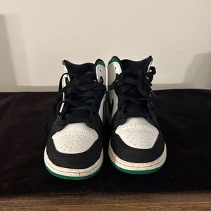 Nike Kids Shoes Black White Green